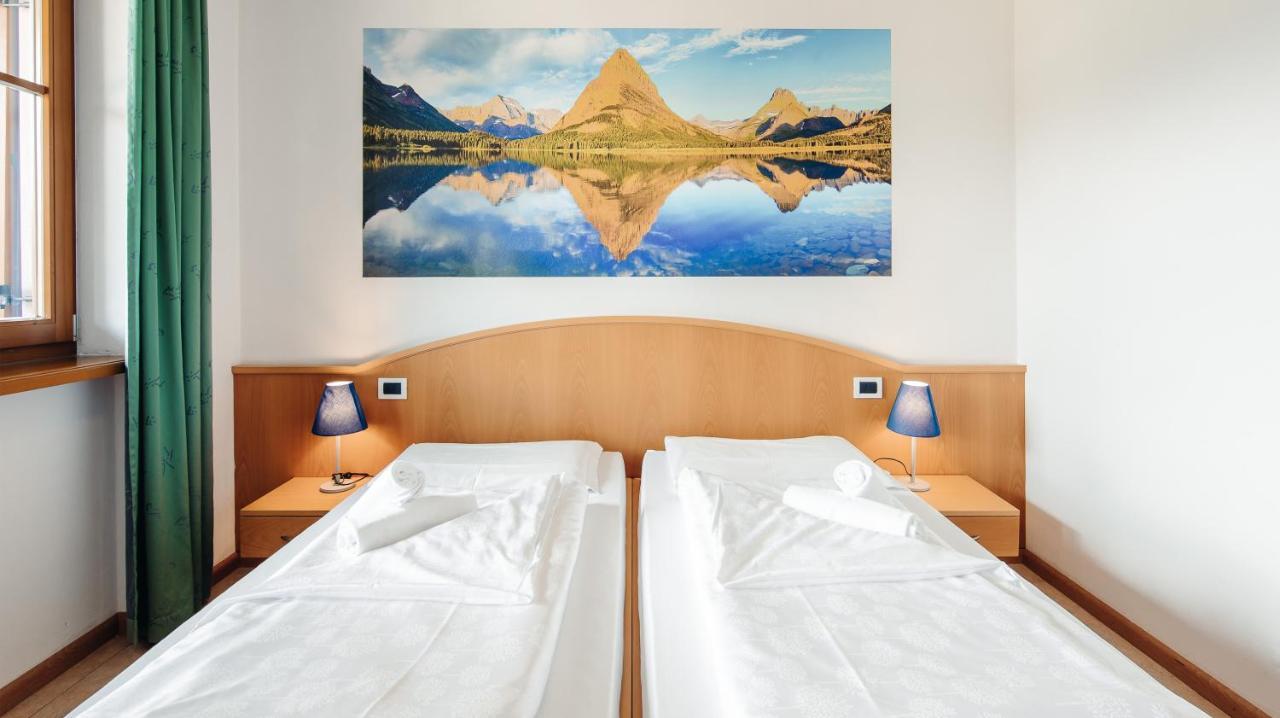 Hotel Corno Bianco Nova Ponente Pokoj fotografie