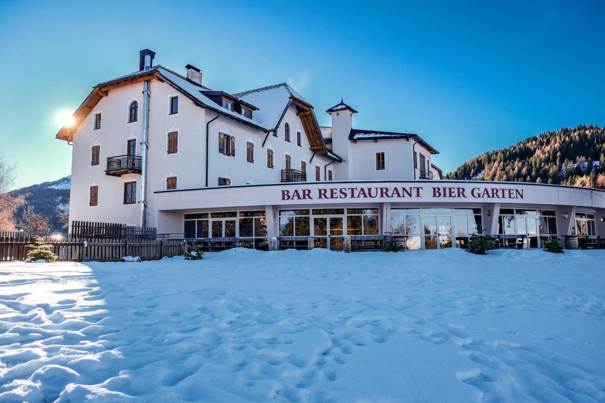 Hotel Corno Bianco Nova Ponente Exteriér fotografie